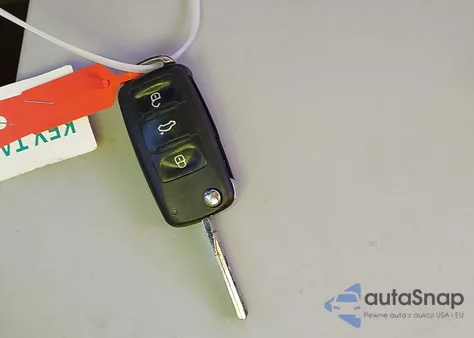 2014 Volkswagen Beetle 2.5L из США, поврежденный, VIN 3VWJP7AT4EM605450